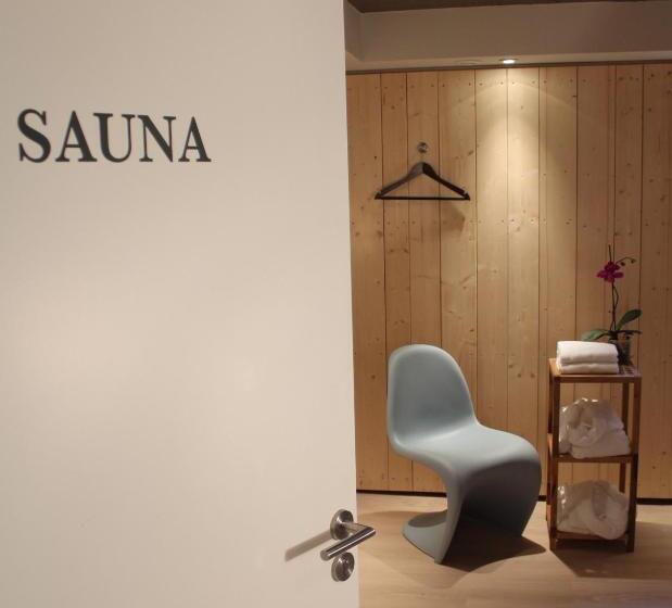 Aamiaismajoitus (B&B) Villa Elyane