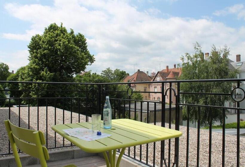 Aamiaismajoitus (B&B) Villa Elyane