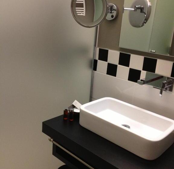 Aamiaismajoitus (B&B) Villa Elyane