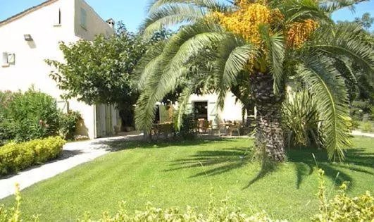 هتل Auberge Les Oliviers