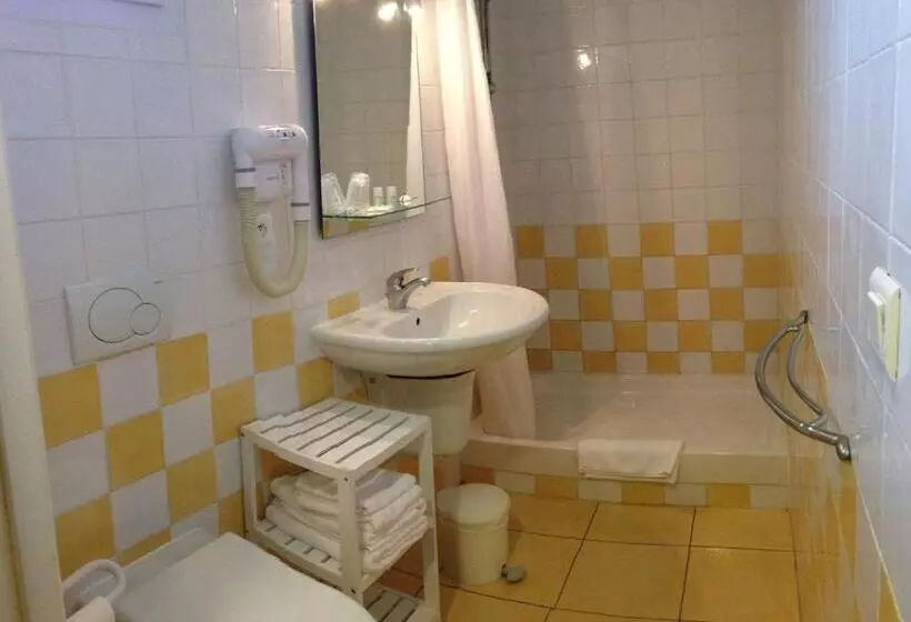 هتل Auberge Les Oliviers