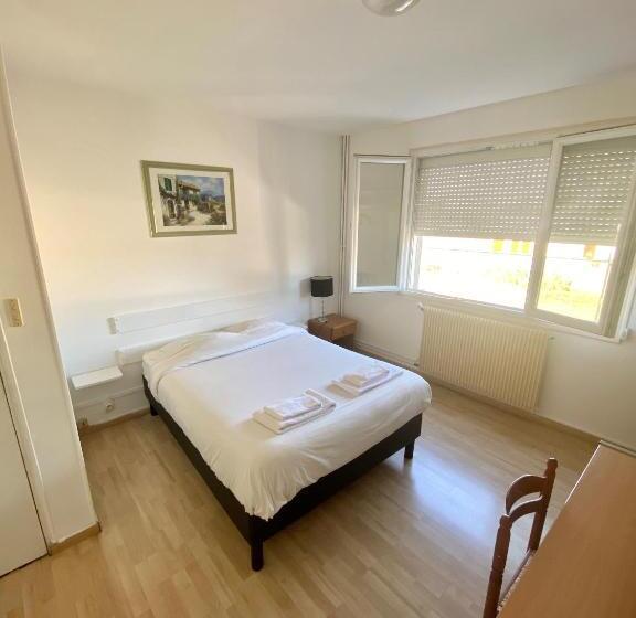 בית מלון כפרי Du Centre Lucé Chartres