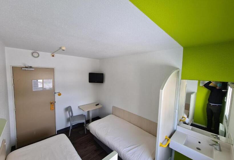 בית מלון כפרי F1 Pontarlier