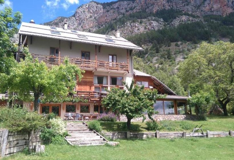 酒店 Hôtel Restaurant Gîtes Les 5 Saisons