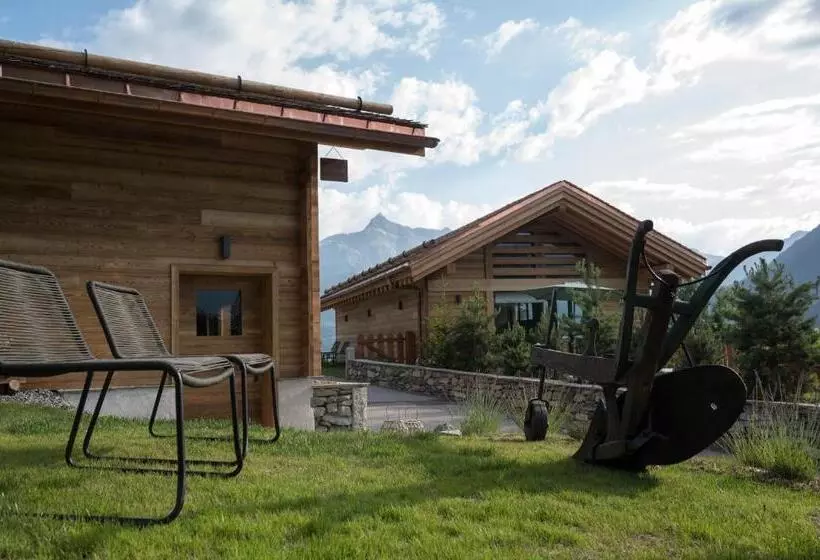 هتل Hôtel Restaurant La Ferme De Cupelin