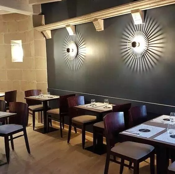 هتل Hôtel Saint Pierre