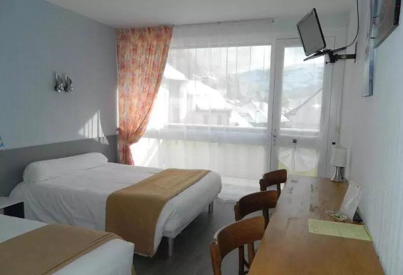 ホテル Logis Hôtel L Elancèze