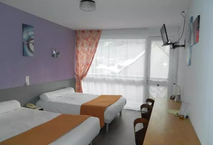 ホテル Logis Hôtel L Elancèze