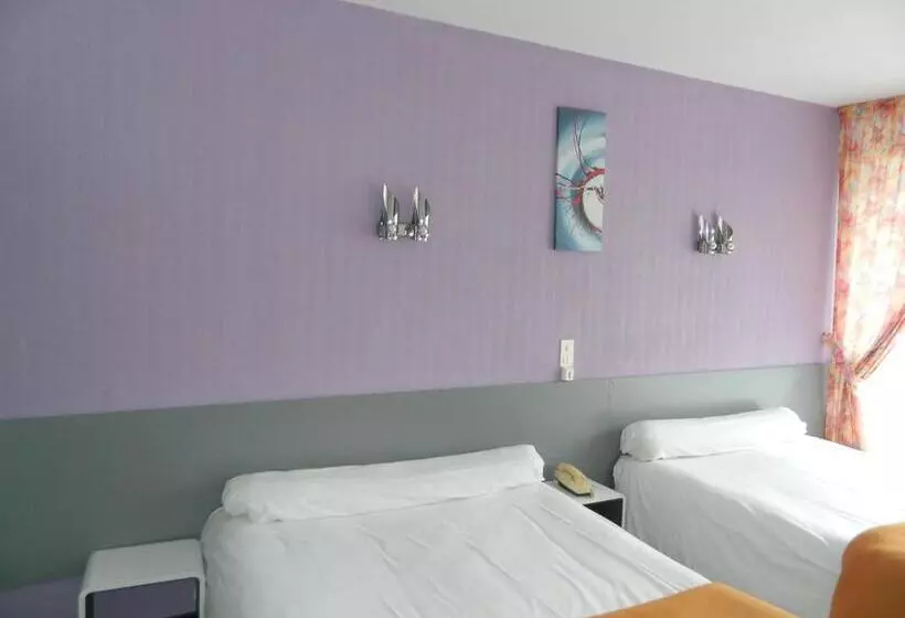 ホテル Logis Hôtel L Elancèze
