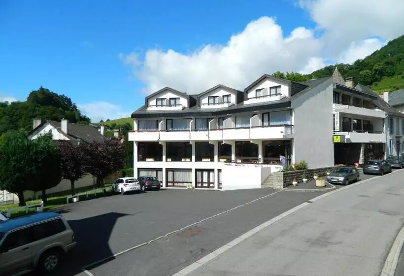 ホテル Logis Hôtel L Elancèze