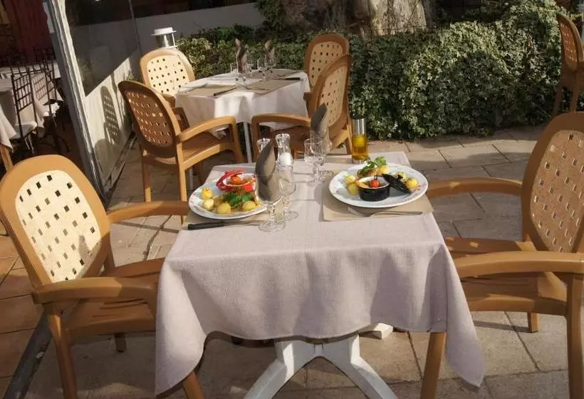 Otel Le Grand