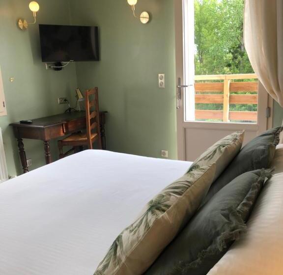 ホテル Logis Hôtels Troglododo