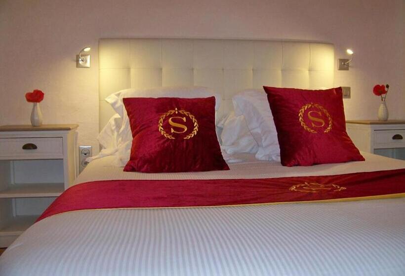 ホテル Logis Hôtels Troglododo