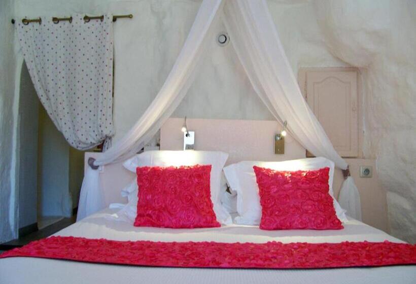 ホテル Logis Hôtels Troglododo