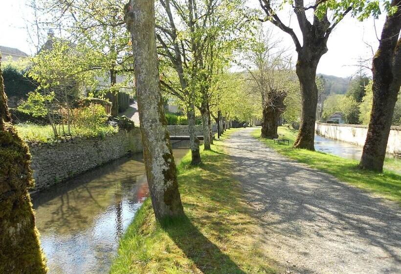 مبيت وإفطار Auberge De L Abbatiale