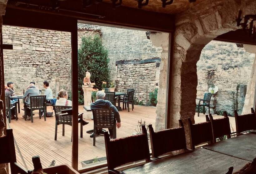 مبيت وإفطار Auberge De L Abbatiale