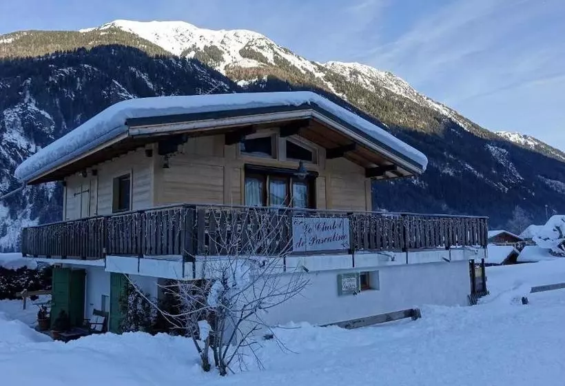 تختخواب و صبحانه Chalet De Pascaline