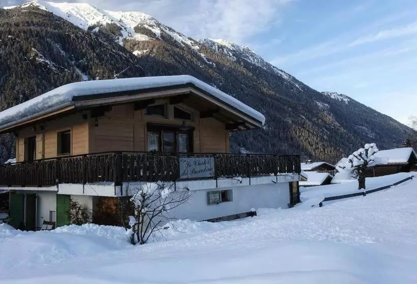 تختخواب و صبحانه Chalet De Pascaline
