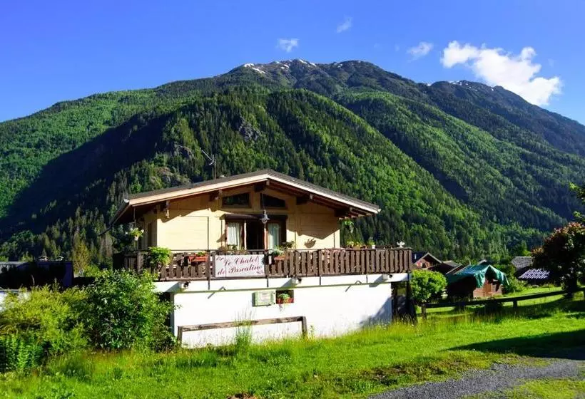 تختخواب و صبحانه Chalet De Pascaline
