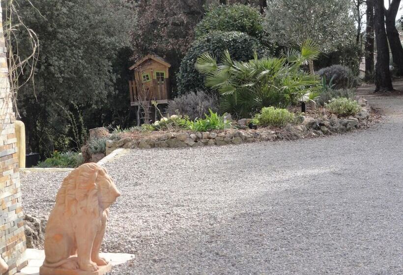 مبيت وإفطار Domaine De Borie Chambres D Hôtes