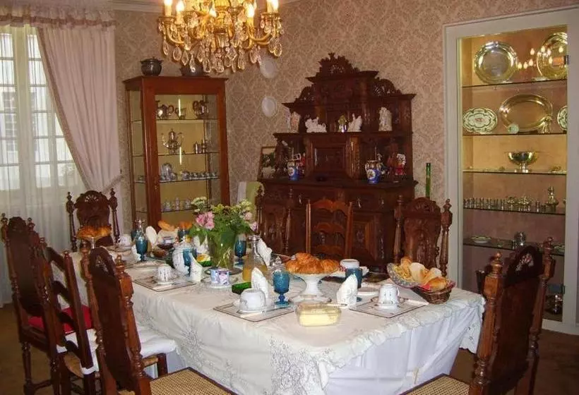 Aamiaismajoitus (B&B) Lalobema
