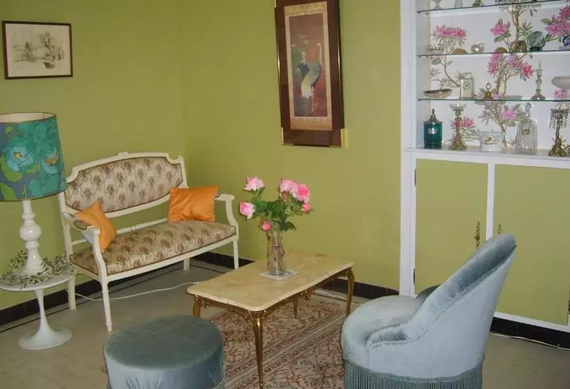 Aamiaismajoitus (B&B) Lalobema