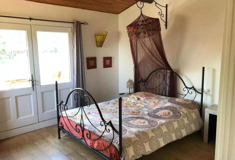 Aamiaismajoitus (B&B) Le Grand Bois