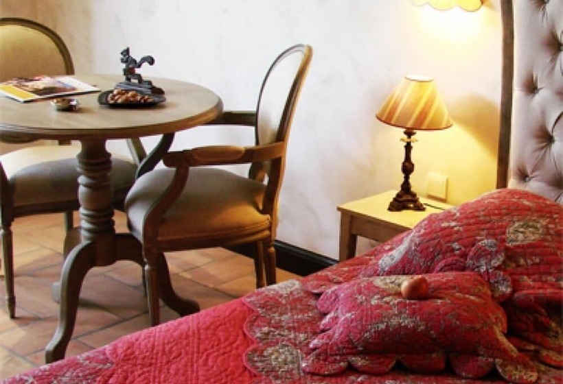 مبيت وإفطار Les Demoiselles De Ladoix