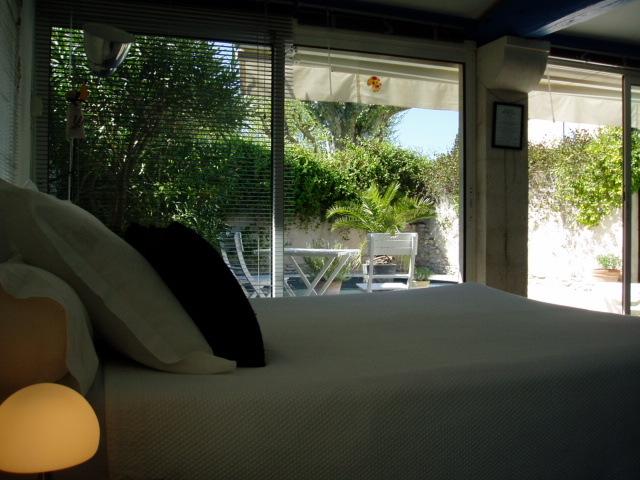 Le Mas De La Treille Bed & Breakfast