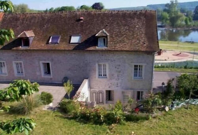 בית מלון כפרי De La Tour