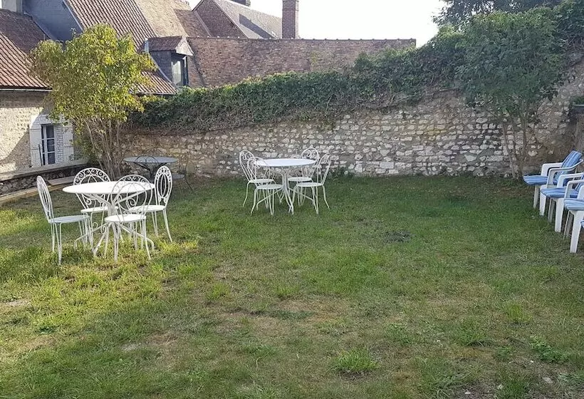 Hotelli De La Tour