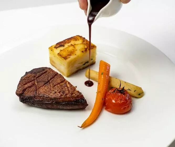 ホテル Domaine De Presle Saumur, The Originals Relais