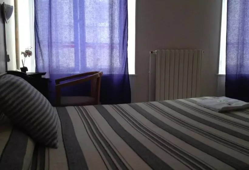 هتل Hôtel D Alsace