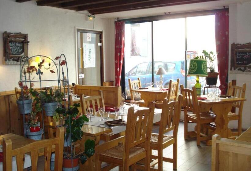 בית מלון כפרי Hôtel Du Centre