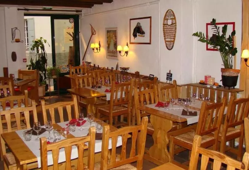 Hotelli Hôtel Du Centre