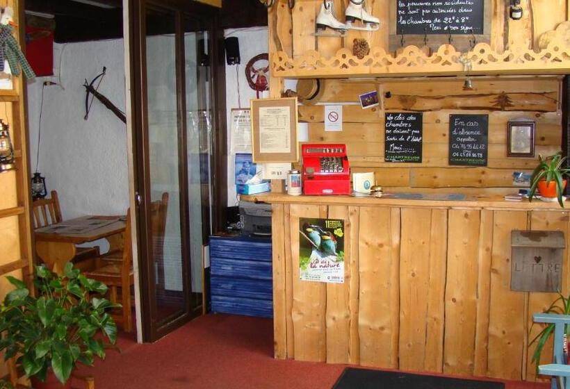 בית מלון כפרי Hôtel Du Centre