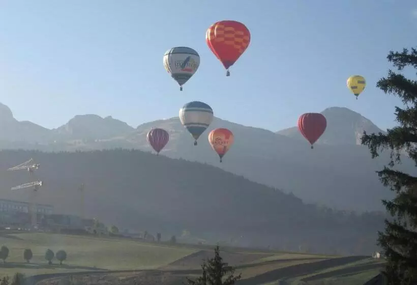 Hotelli Hôtel Du Centre