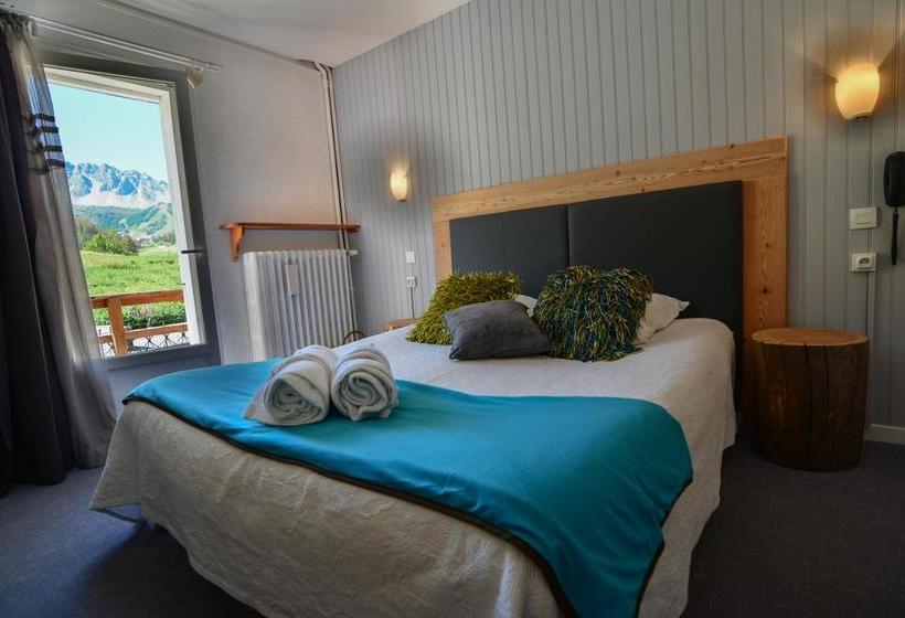 هتل Hôtel La Mayt