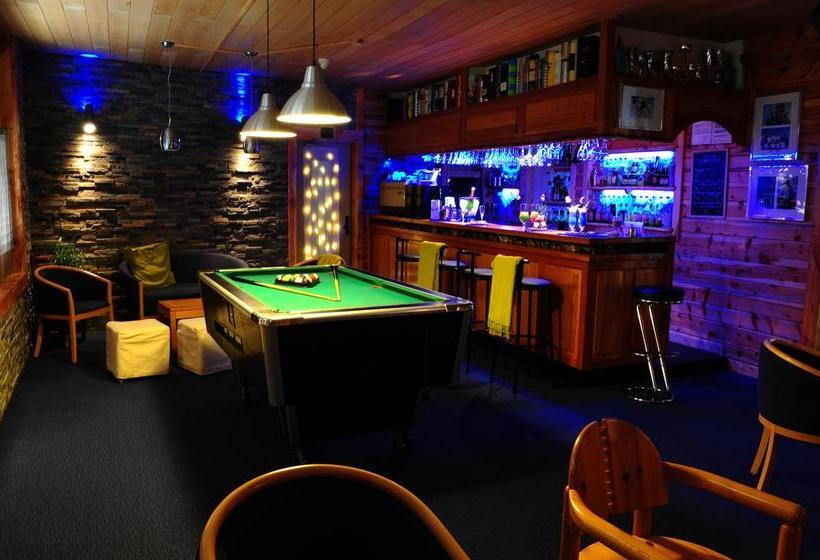 هتل Hôtel La Mayt