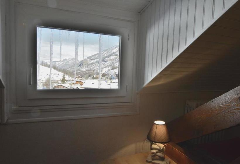 هتل Hôtel La Mayt