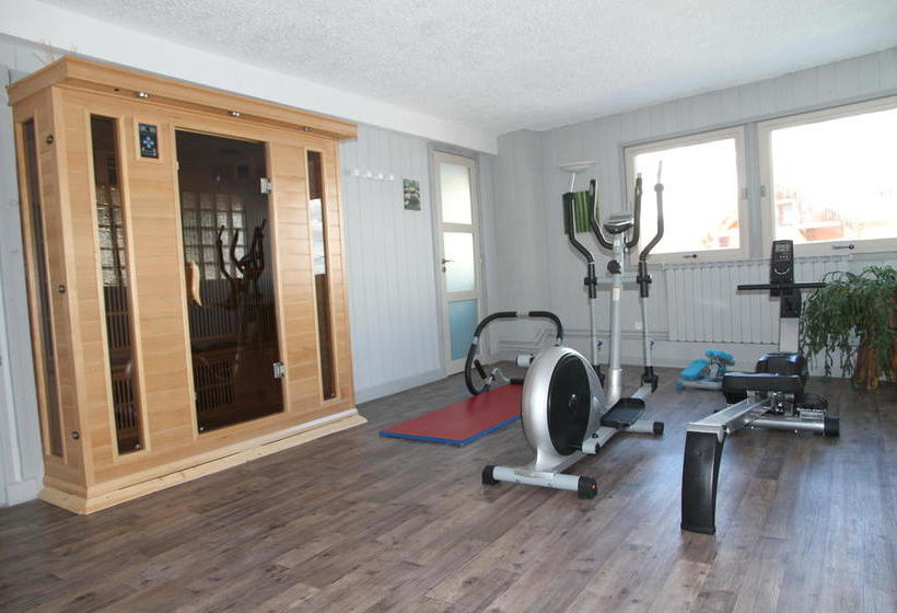 هتل Hôtel La Mayt