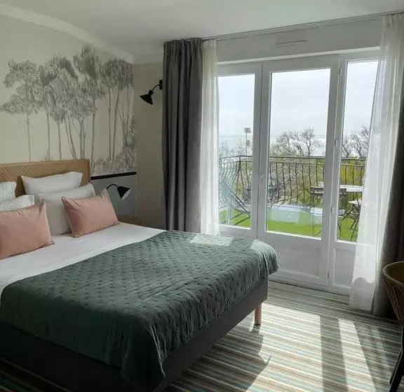 هتل Hôtel Le Martray