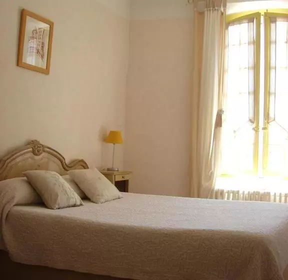 ホテル Hôtel Le Siècle