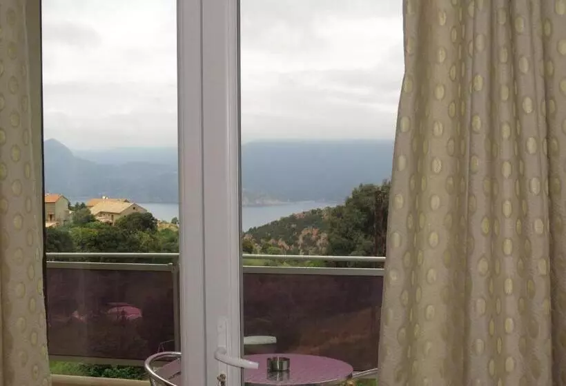 Hotelli Hôtel Mare E Monti