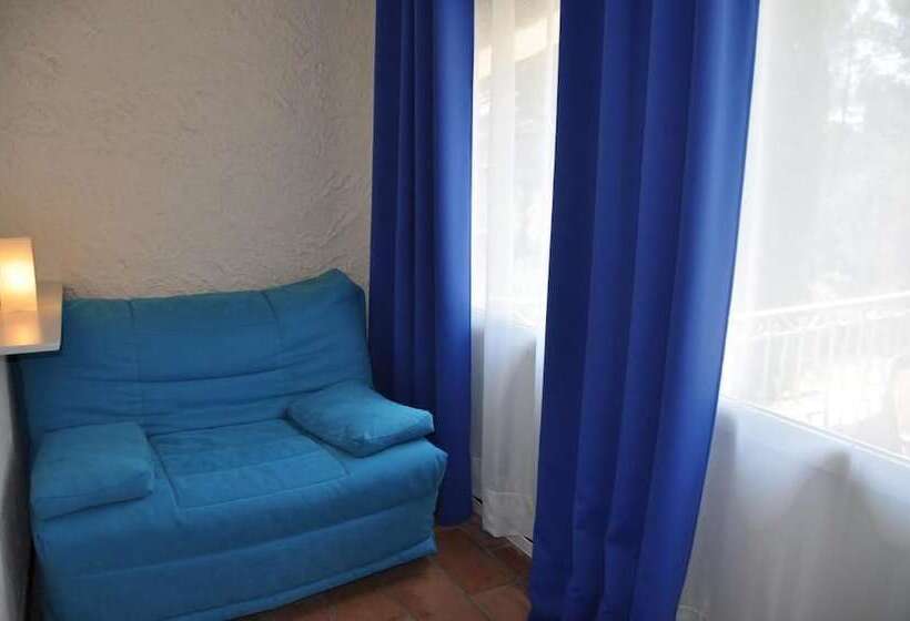 ホテル La Cigalière