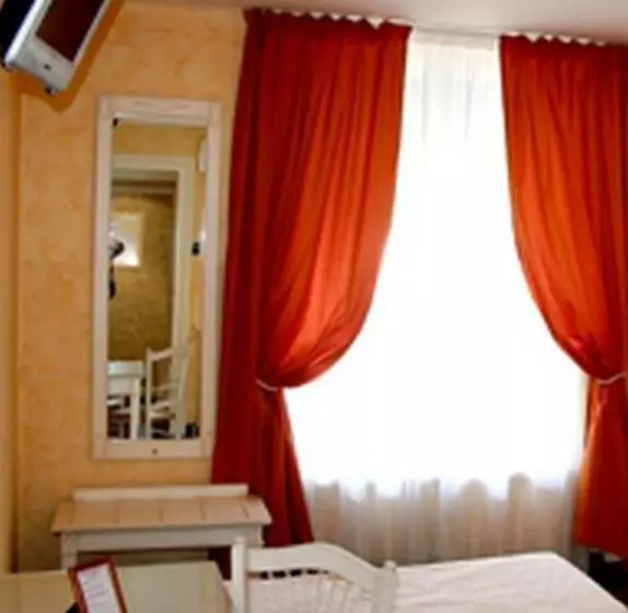 Hotelli La Maison Blanche