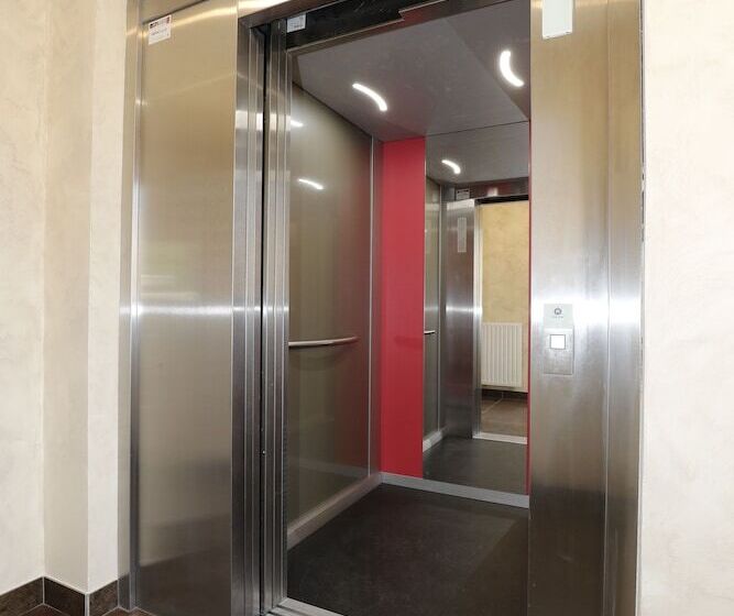 בית מלון כפרי Lacour