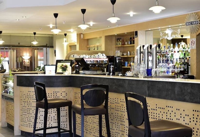 בית מלון כפרי Lacour