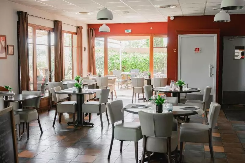 Hotelli Le Mas De Gaujac