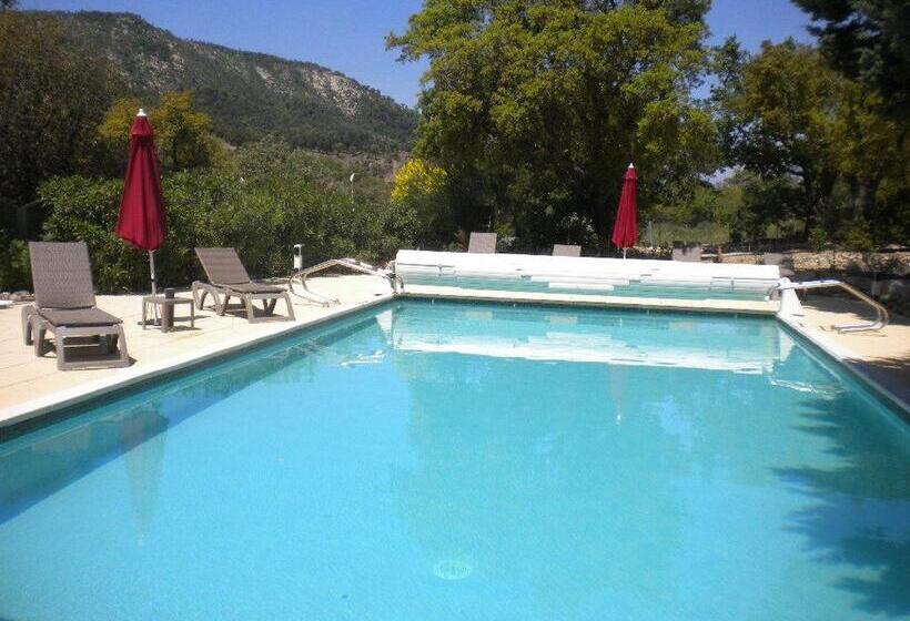 Hotel Le Mas Saint Donat